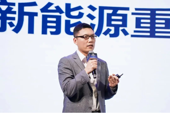 實(shí)力見證 | 多款新品首發(fā),宇通重卡春季新品發(fā)布會(huì)隆重舉行 實(shí)力見證 | 多款新品首發(fā),宇通重卡春季新品發(fā)布會(huì)隆重舉行