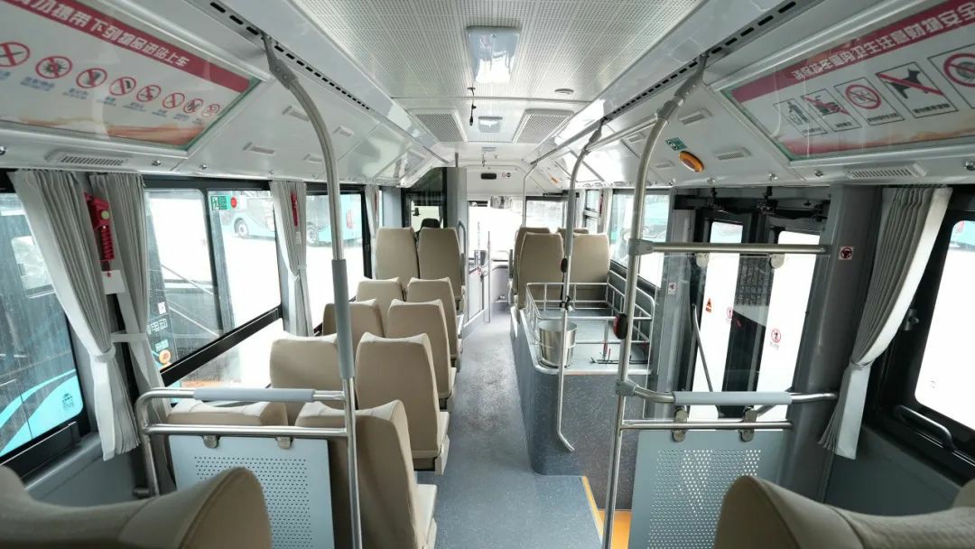 多面開花,多項突破!宇通3月批量大單火熱交付多地 多面開花,多項突破!宇通3月批量大單火熱交付多地