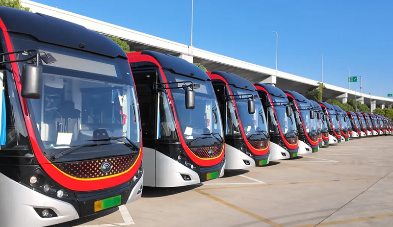 八屆全勤！車型煥新！宇通為進(jìn)博會(huì)保駕護(hù)航 