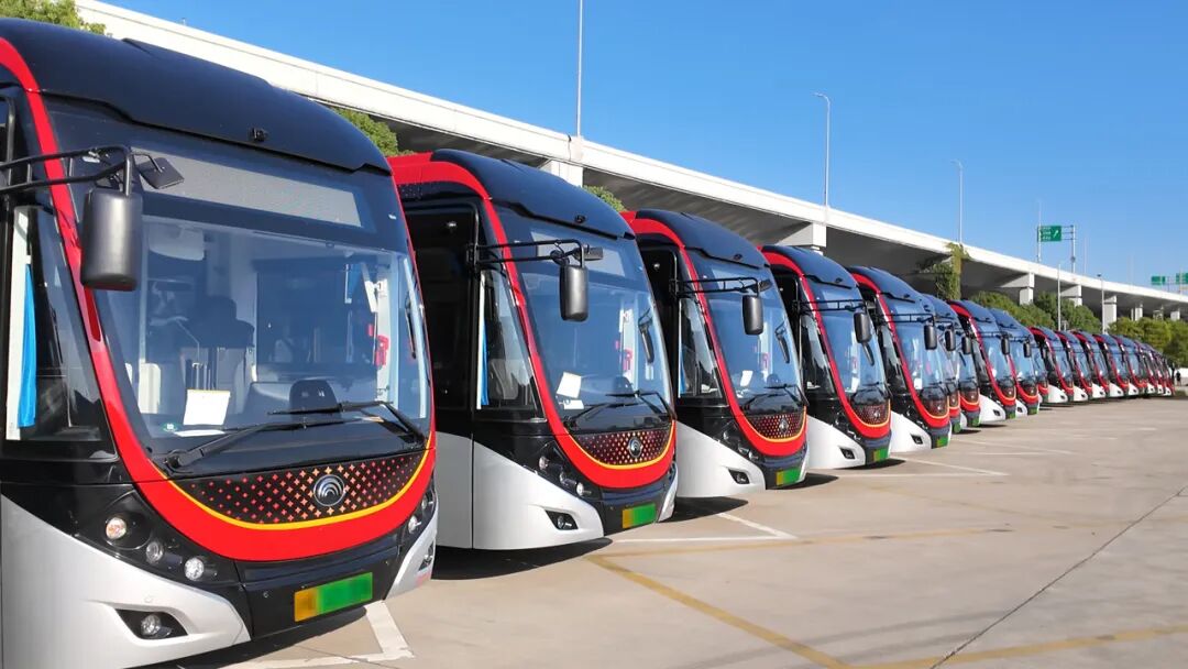 八屆全勤!車型煥新!宇通為進博會保駕護航 圖片