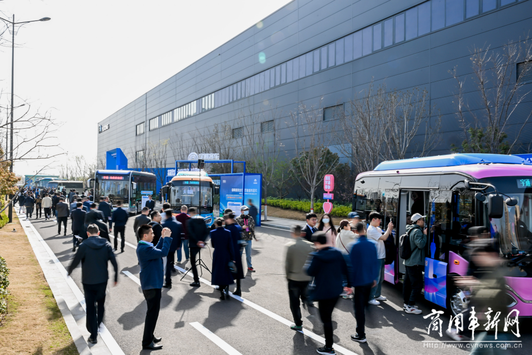 以技術(shù)創(chuàng)新打造長遠(yuǎn)競(jìng)爭力，宇通新能源商用車全系新品發(fā)布會(huì)舉行