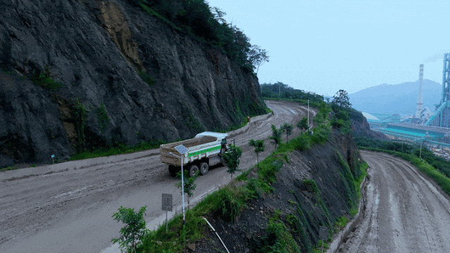 宇通礦卡——電賦礦山丨智領荊楚-宇通礦卡攜手湖北國順華新，共筑綠色礦山新典范！